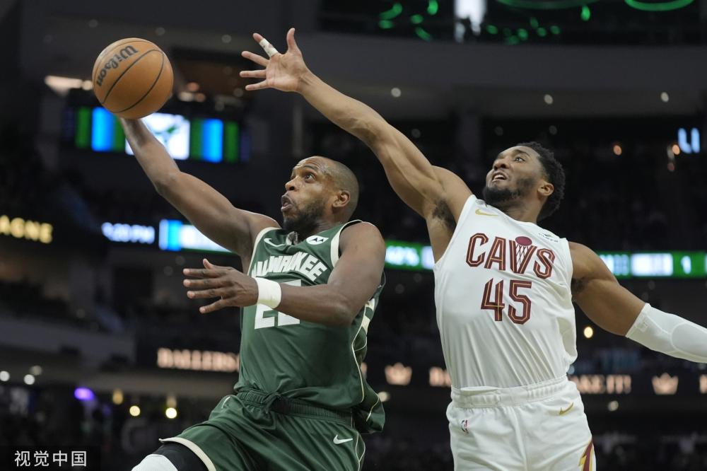 在荷兰足球 在荷兰足球